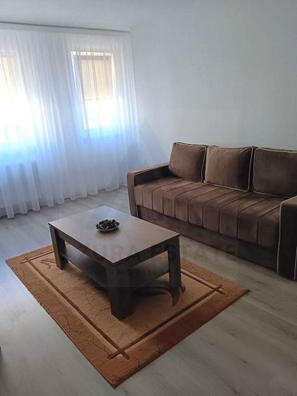 Apartament cu 2 camere decomandat, mobilat în Turnișor