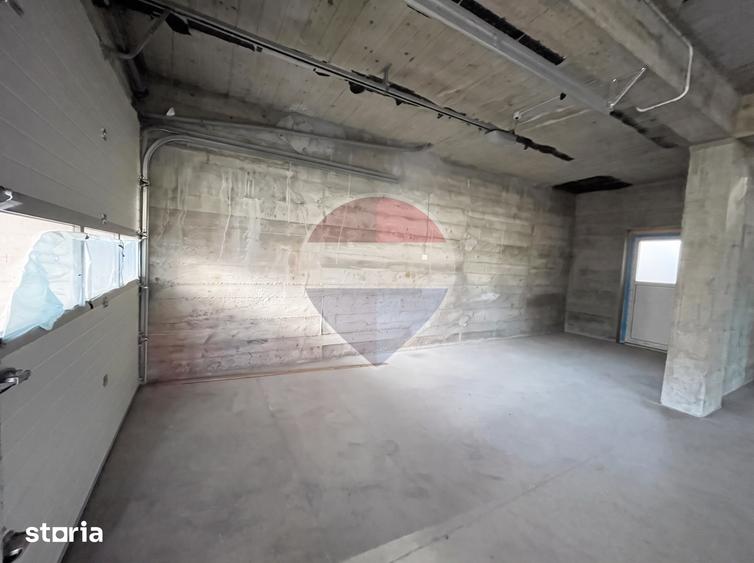 Spațiu comercial, de 240 mp, în Central