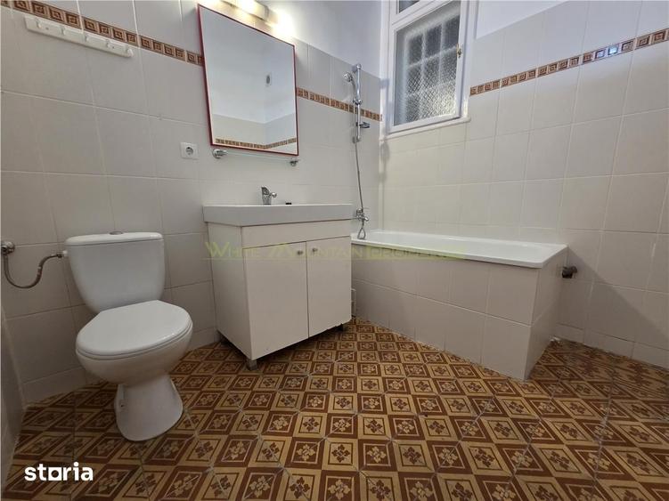 Apartament cu 4 camere decomandat în Centrul Istoric