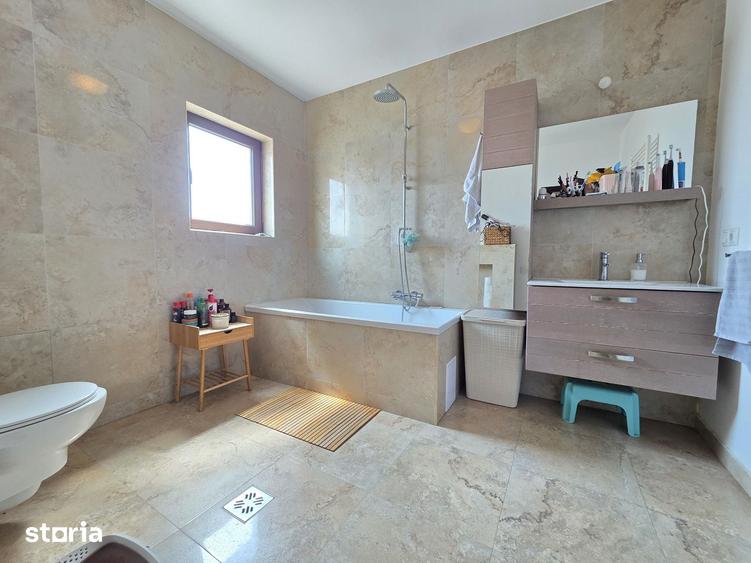 Apartament cu 3 camere în Bună Ziua