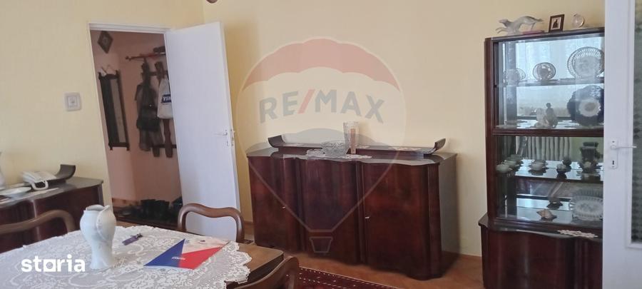 Apartament cu 2 camere semidecomandat în Aurel Vlaicu