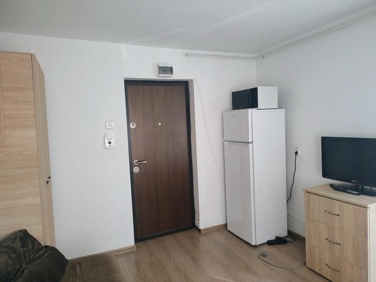 Garsonieră semidecomandată în Micro 14