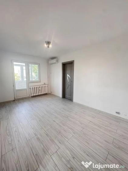 Apartament cu 3 camere nedecomandat în Tomis Nord