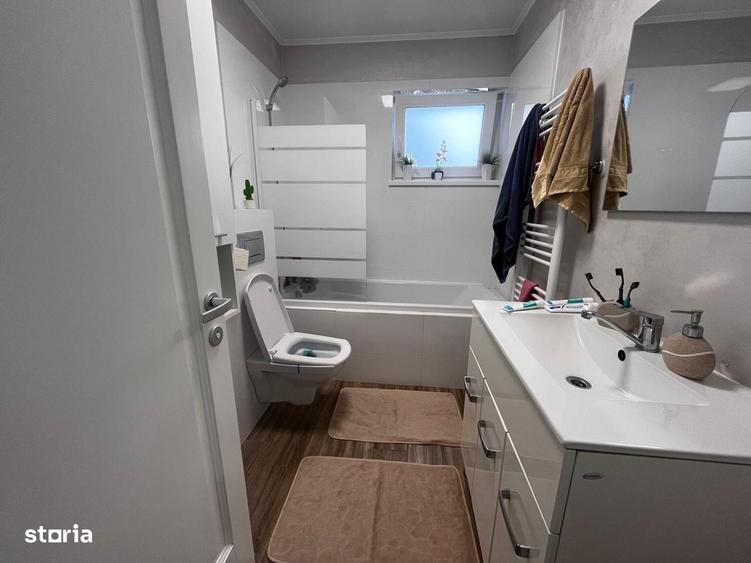 Casă cu 4 camere cu Teren 400 Mp în Rediu