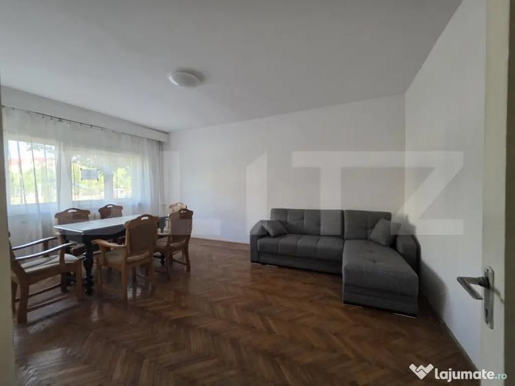 Apartament cu 3 camere decomandat în Central