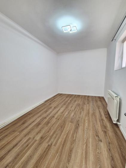 Casă individuală cu 4 camere cu Canalizare în Casa de Cultură