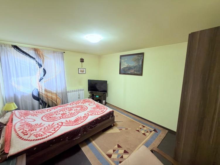 Casă cu 4 camere cu Teren 500 Mp în Central