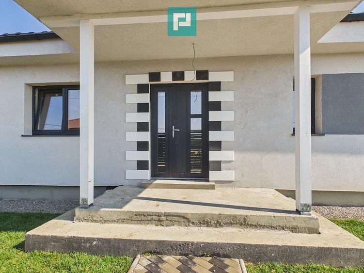 Casă cu 3 camere cu Teren 500 Mp în Mândruloc