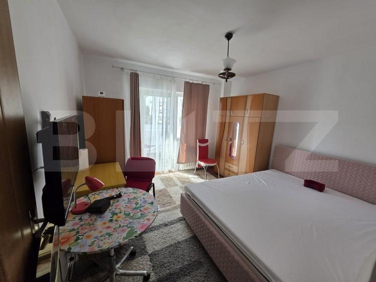 Apartament cu 3 camere decomandat, mobilat în Zorilor