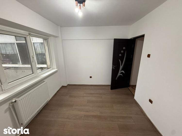 Apartament cu 3 camere decomandat în Obor