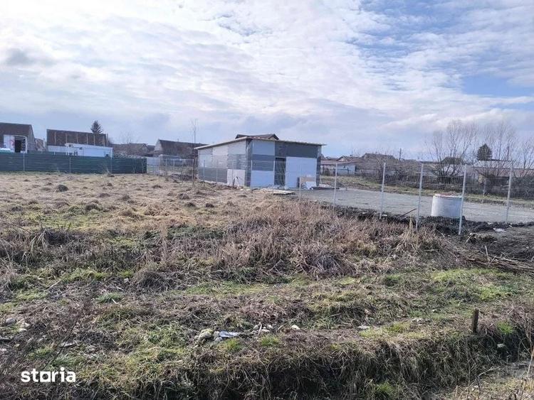Teren intravilan cu Puz in Cristian - 2