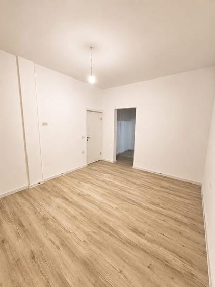 Casă individuală cu 4 camere cu Teren 350 Mp în Vidra