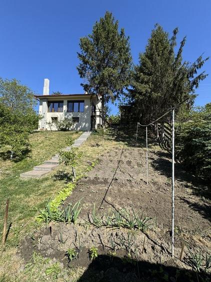 Casă cu 3 camere cu Teren 650 Mp în Podgoria