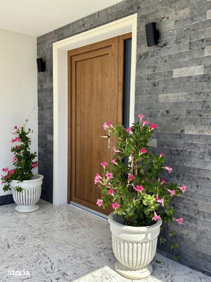 Casă cu 4 camere cu Teren 1000 Mp în Bârnova