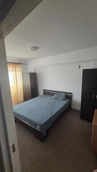 Apartament cu 3 camere decomandat în Păcurari