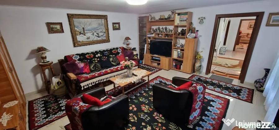 Casă cu 3 camere cu Teren 154 Mp în Central