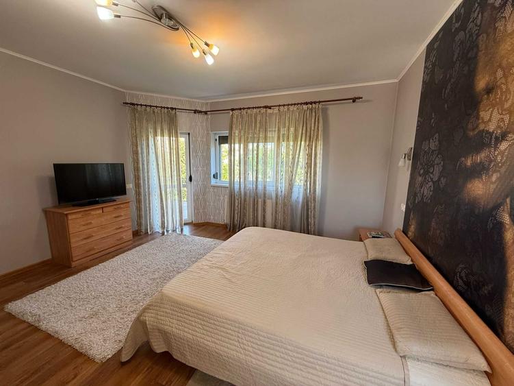 Casă cu 4 camere în Titan