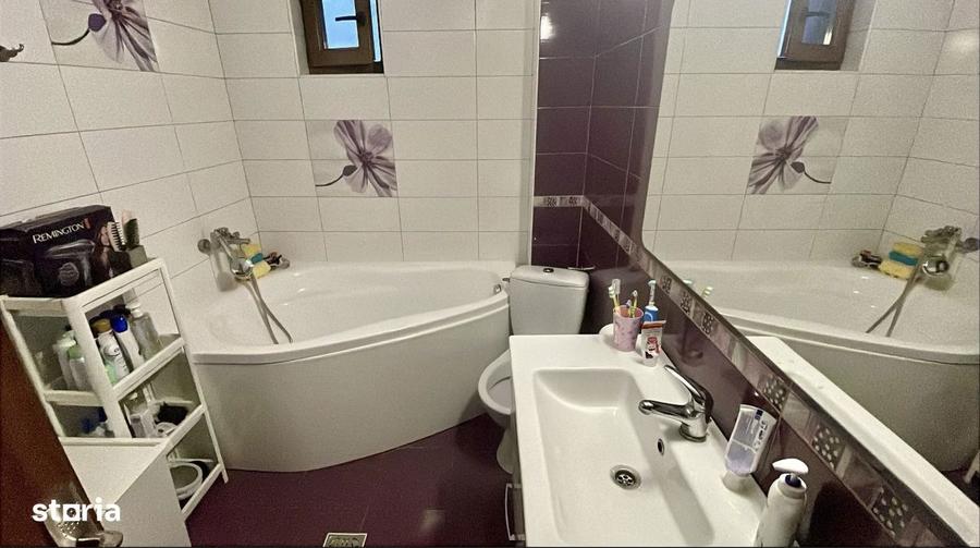 Apartament cu 3 camere decomandat, mobilat în Central — fotografia 1