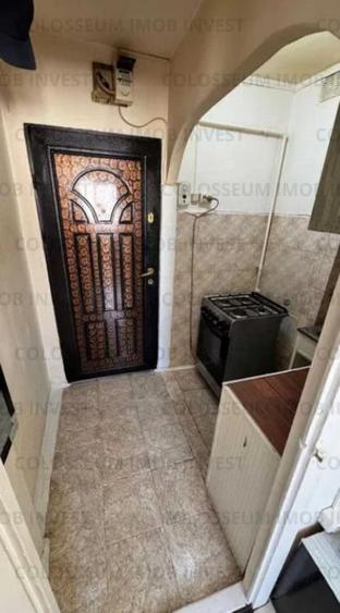 Apartament cu 2 camere semidecomandat în Tractorul
