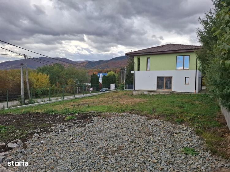 Casa noua in Tocile - individuala - priveliste deosebita spre munti - 3