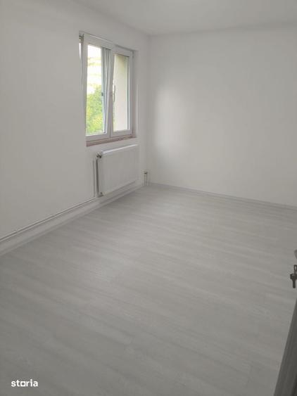 Apartament cu 3 camere în Berceni