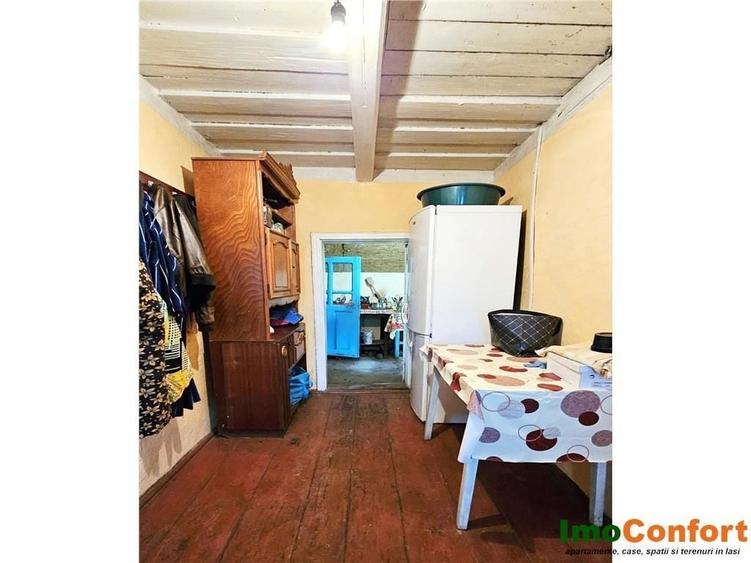 Casă cu 2 camere în Lețcani