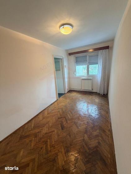 Apartament cu 4 camere în Micro 13