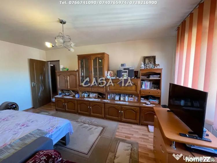 Apartament cu 3 camere decomandat în Central