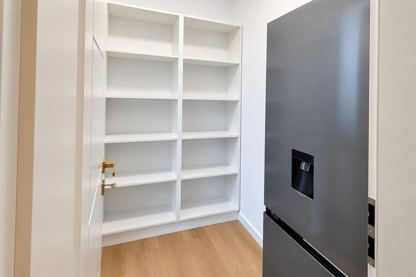 Apartament cu 3 camere semidecomandat, mobilat în Florești