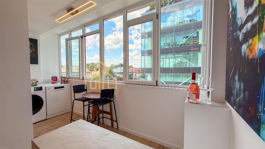 Apartament cu 2 camere decomandat, mobilat în Barbu Văcărescu