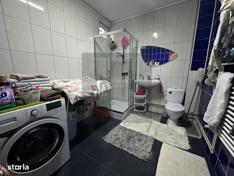 Casă cu 7 camere cu Teren 189 Mp în Progresul
