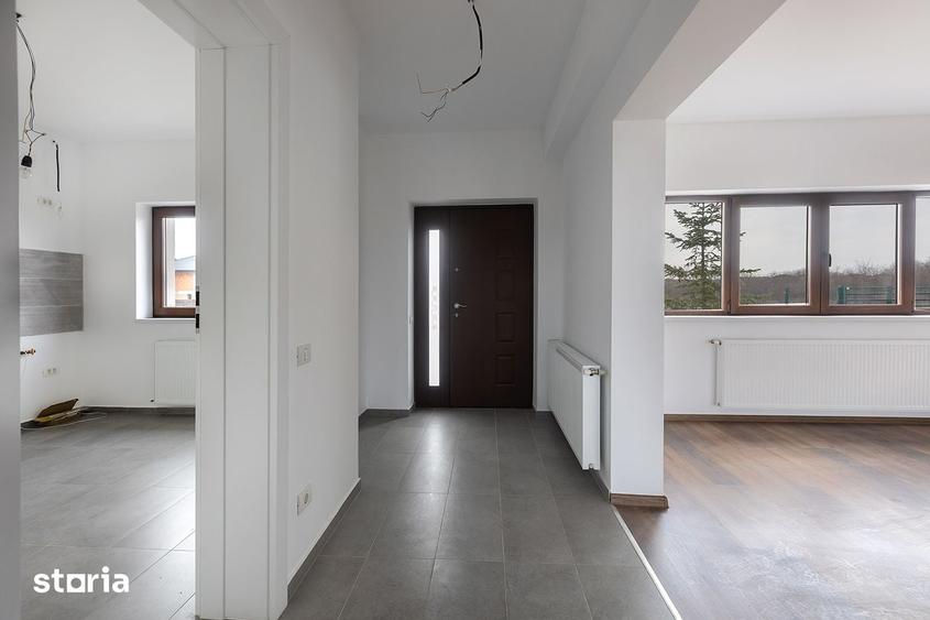 Casă cu 4 camere cu Teren 360 Mp în Corbeanca