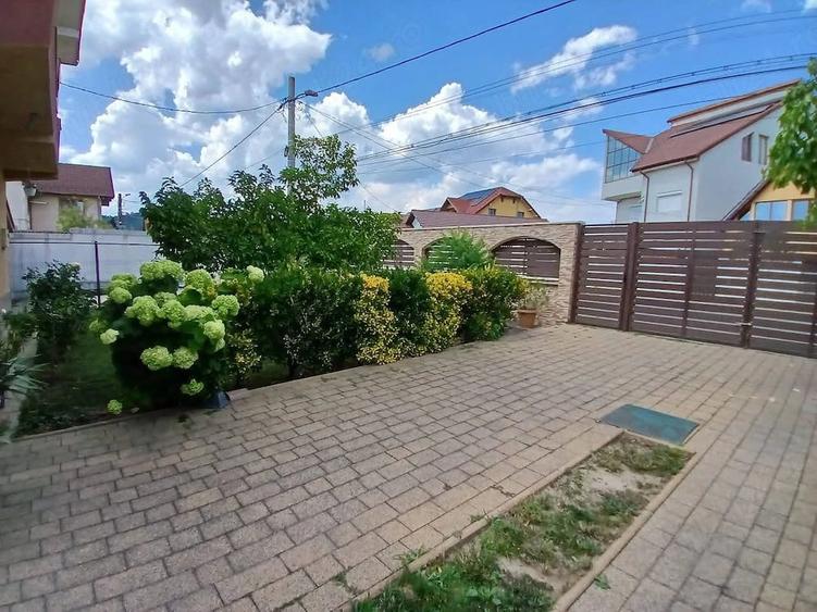 Casă cu Teren 769 Mp în Central