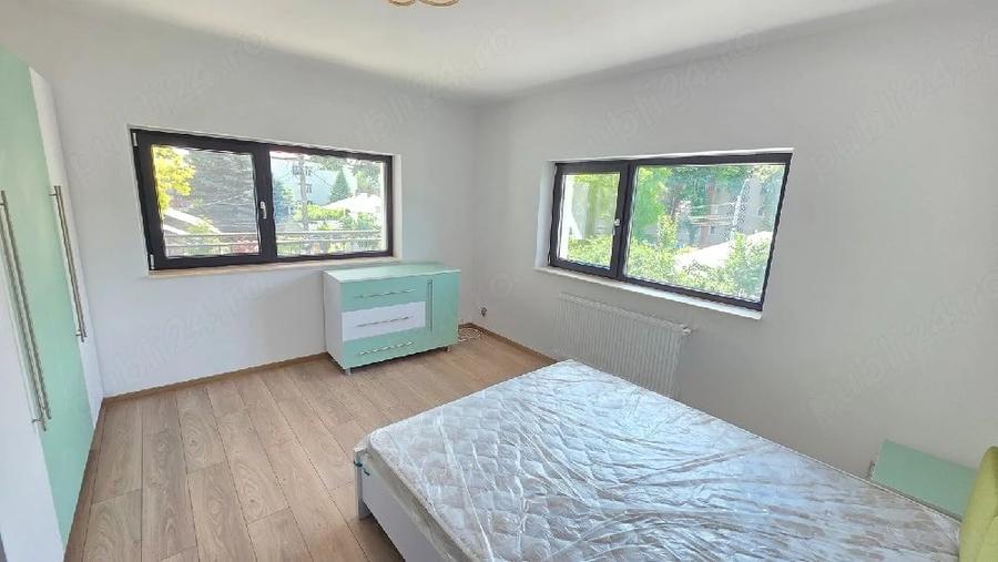 Casă cu 7 camere cu Teren 300 Mp în Ultracentral