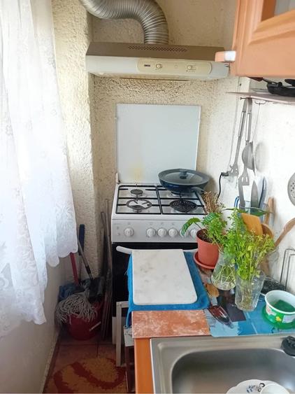 Garsonieră decomandată în Central