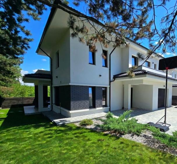Casă individuală cu 4 camere cu Teren 720 Mp în Galata