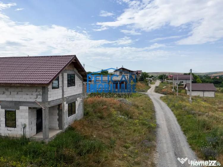 Casă cu 4 camere cu Teren 500 Mp în Malcoci