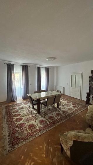 Apartament cu 4 camere decomandat în Ultracentral