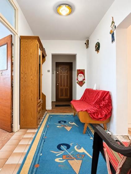 Apartament de 3 camere, situat pe Carpaților - 11