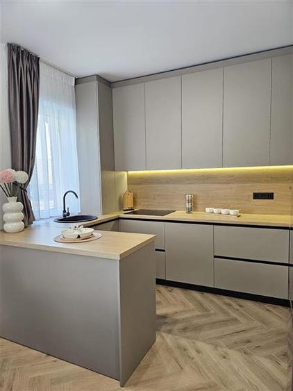 Duplex cu 5 camere cu Canalizare în Florești