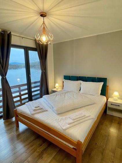 Casă cu 4 camere cu Teren 2450 Mp în Central