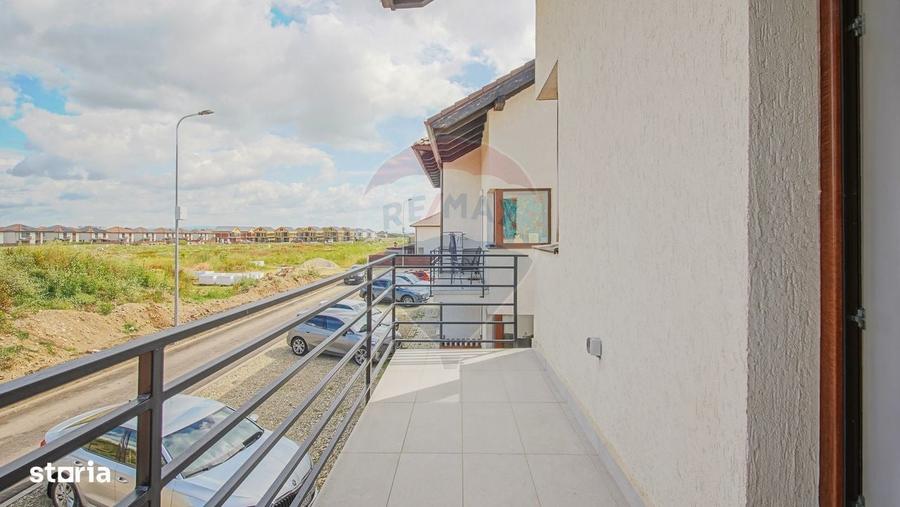 Apartament cu 3 camere decomandat în IAR