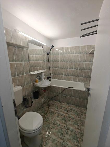 Apartament cu 2 camere semidecomandat în Baicului