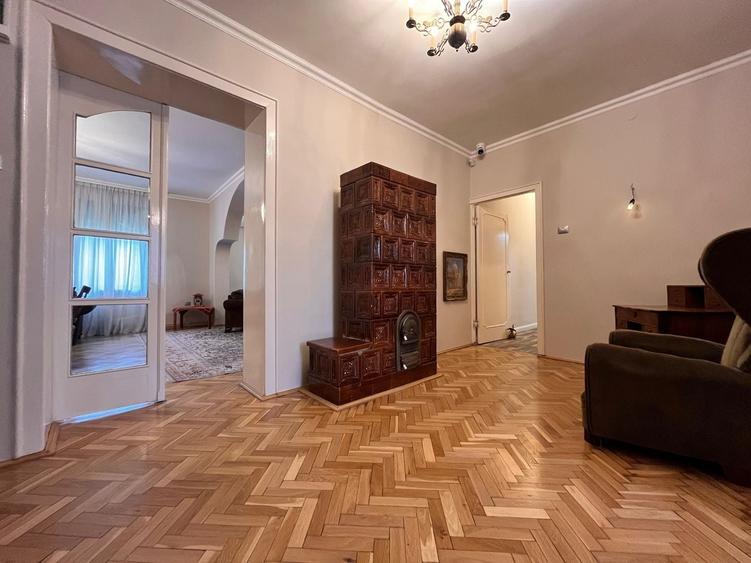 Apartament cu 3 camere în Punctele Cardinale