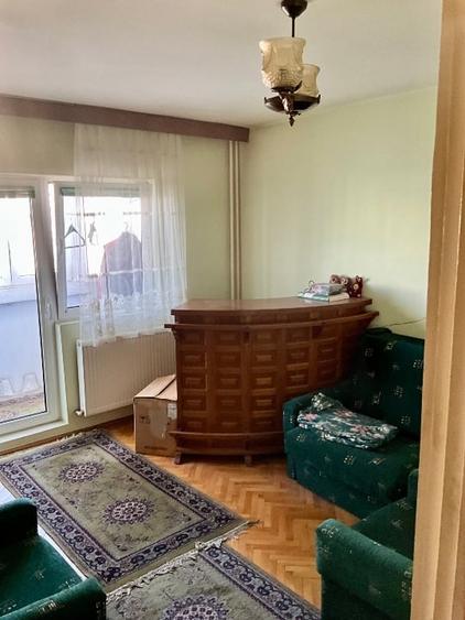 Apartament cu 4 camere decomandat în 13 Septembrie