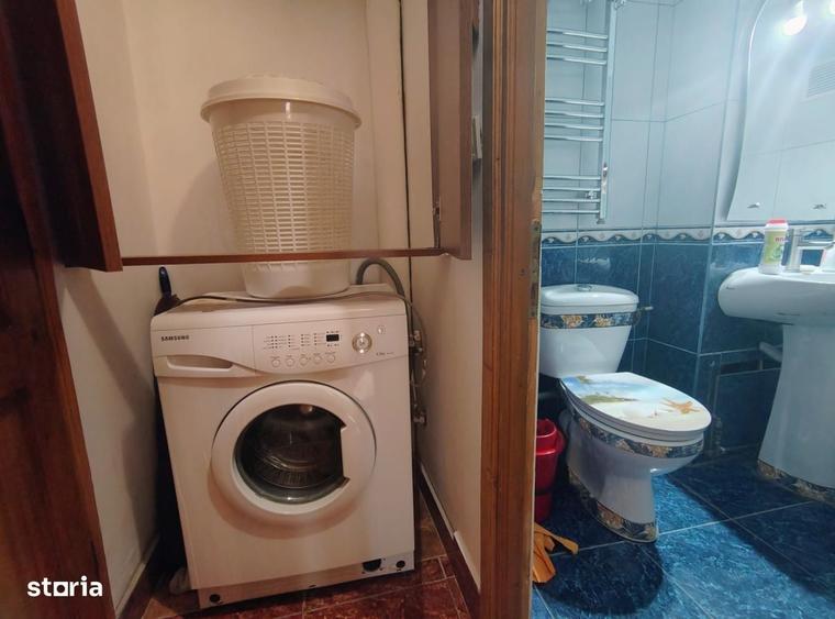 Apartament cu 3 camere decomandat în Albești