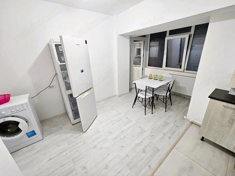 Apartament cu 3 camere decomandat în Ultracentral