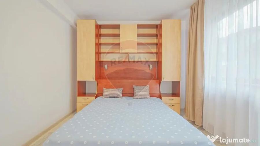 Apartament cu 3 camere decomandat în IAR