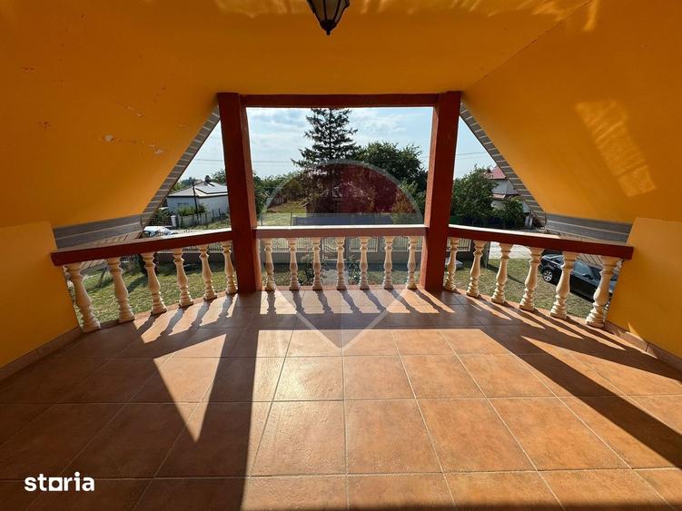 Casă cu 6 camere cu Teren 1526 Mp în Bolotești