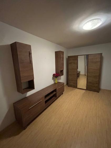 Apartament cu 2 camere decomandat, mobilat în Drumul Taberei